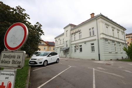 ETM  PARKIRIŠČE ZA OBČINO 03 FOTO LJUBO VUKELIČ